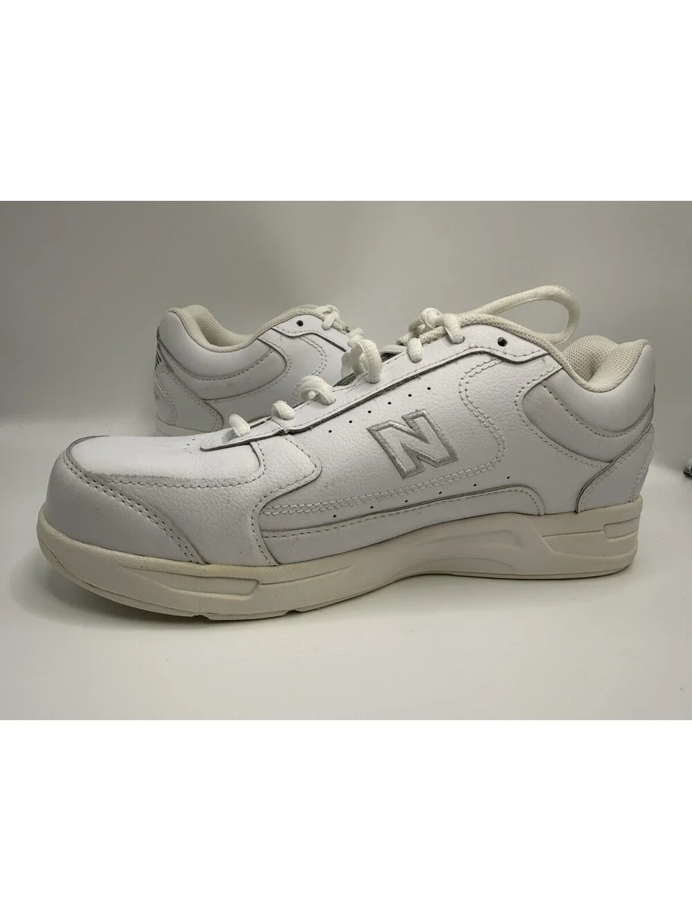 New Balance 576 Men’s Size 9 4E Athletic Shoes Sneakers White